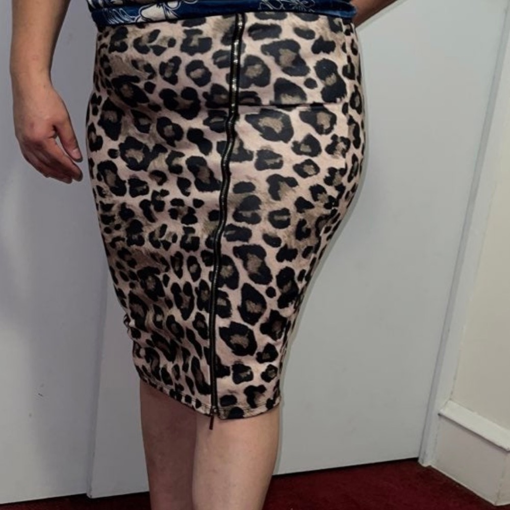 Cheetah print pencil skirt